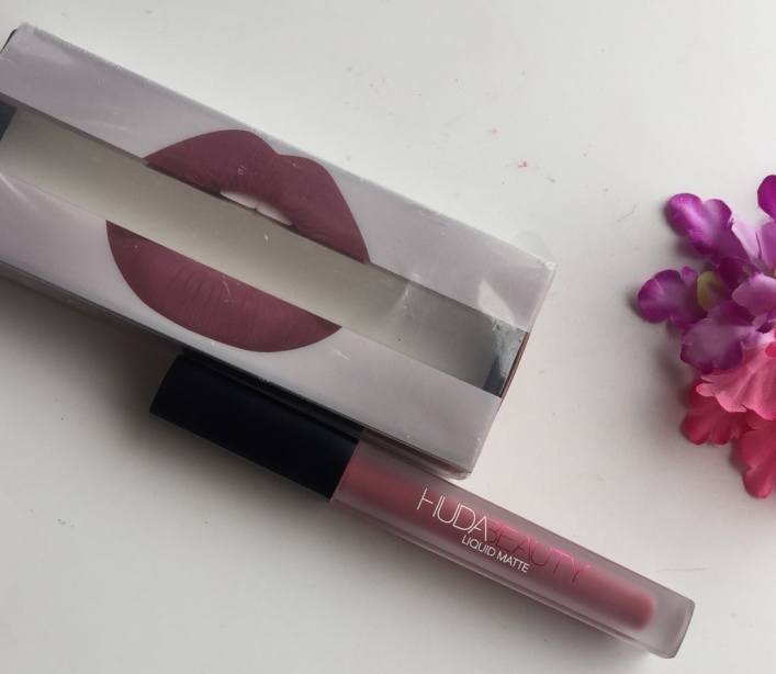 products/Huda-Beauty-Liquid-Matte-Trophy-Wife-Lipstick-Review.jpg