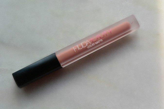 products/Huda-Beauty-Venus-Liquid-Matte-Lipstick-Review.jpg